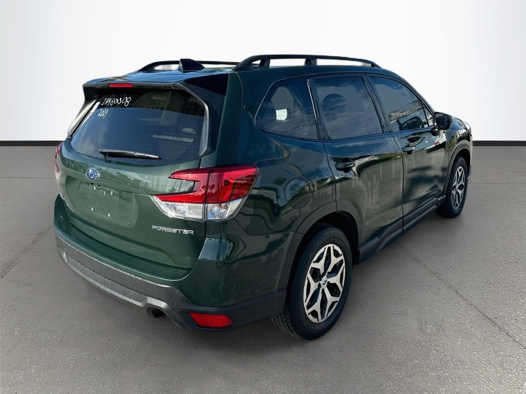 Certified 2024 Subaru Forester Premium AWD/4WD image 6
