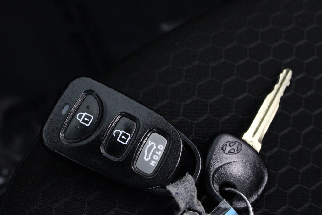 Used 2019 Hyundai Elantra SE w/ Cargo Package FWD image 30