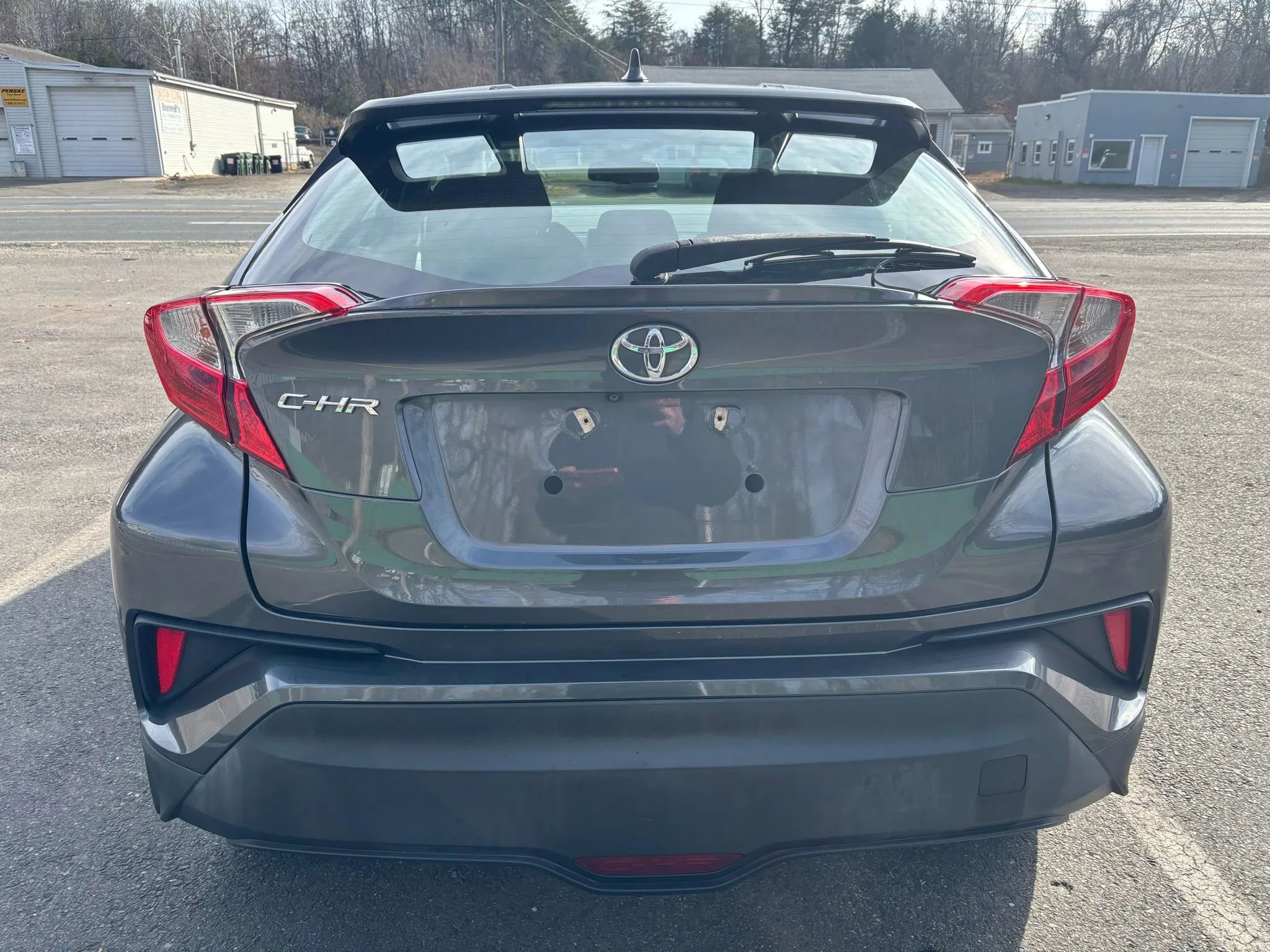 Used 2018 Toyota C-HR XLE image 8