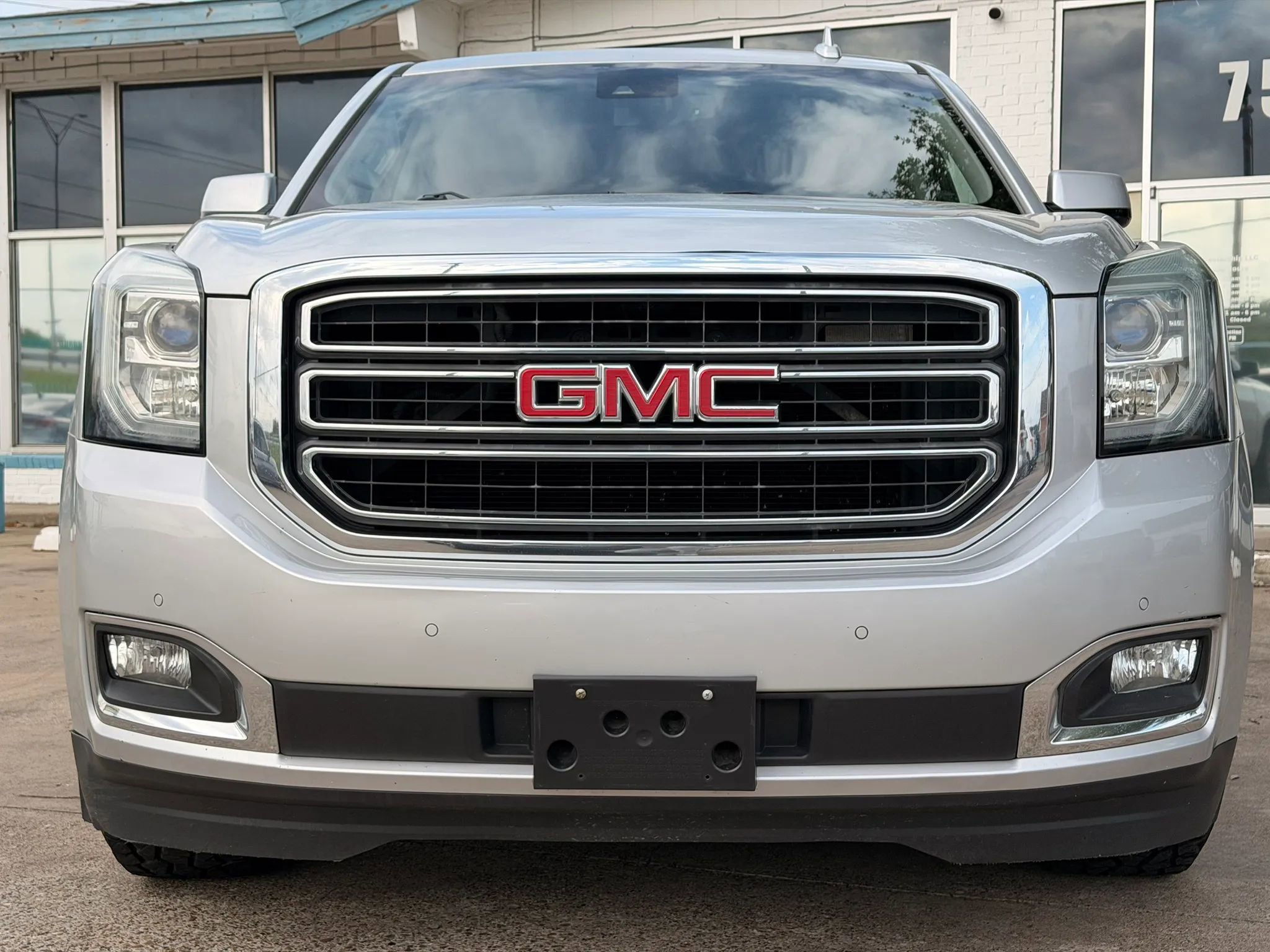 Used 2016 GMC Yukon XL SLT w/ Open Road Package image 8