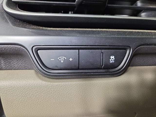 Certified 2025 Kia Carnival FWD image 26