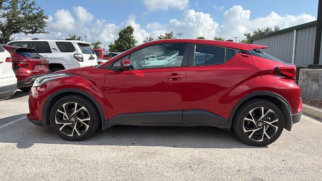 Used 2022 Toyota C-HR XLE FWD image 7