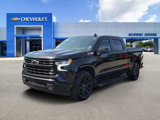 Used 2022 Chevrolet Silverado 1500 RST w/ Z71 Off-Road Package AWD/4WD image 2