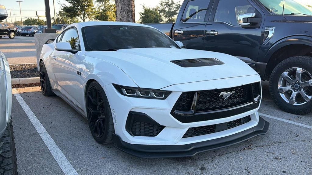 Used 2024 Ford Mustang GT Premium RWD image 3