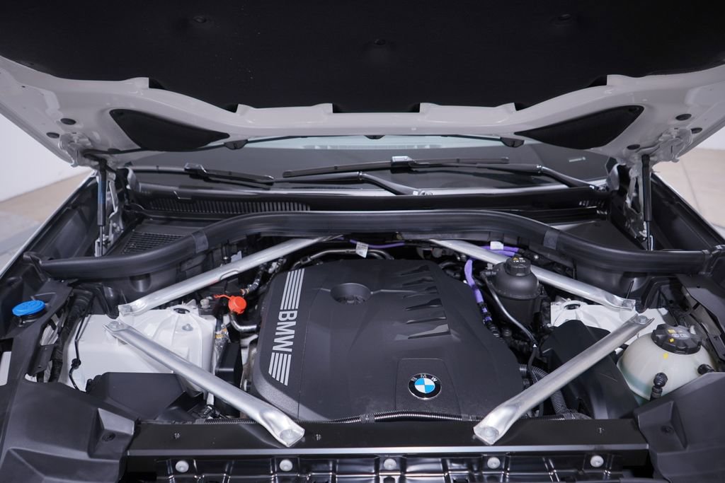 Used 2026 BMW X5 xDrive40i w/ M Sport Package image 24