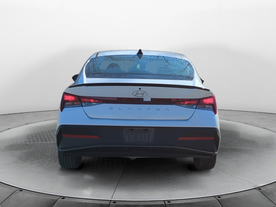 Certified 2025 Hyundai Elantra Sport image 6
