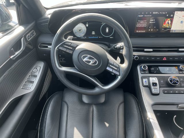Certified 2025 Hyundai Palisade Calligraphy AWD/4WD image 14