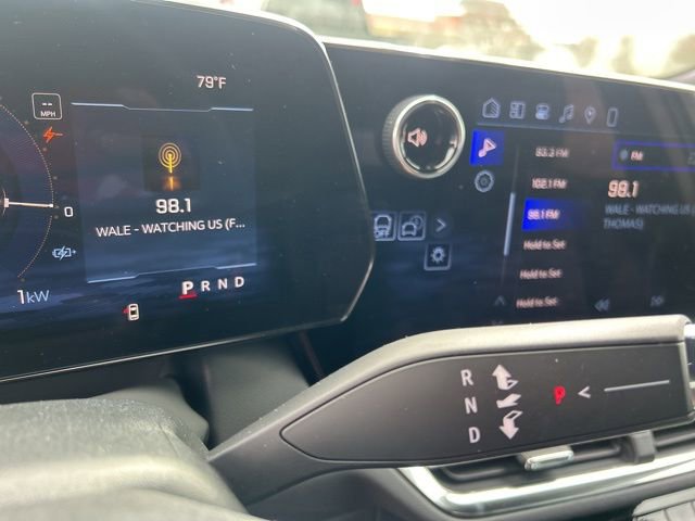 New 2026 Chevrolet Equinox EV LT image 26