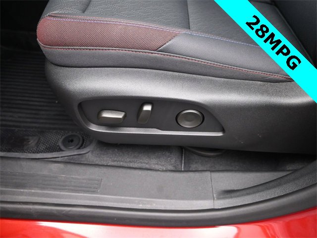 Used 2025 Chevrolet Equinox RS image 9