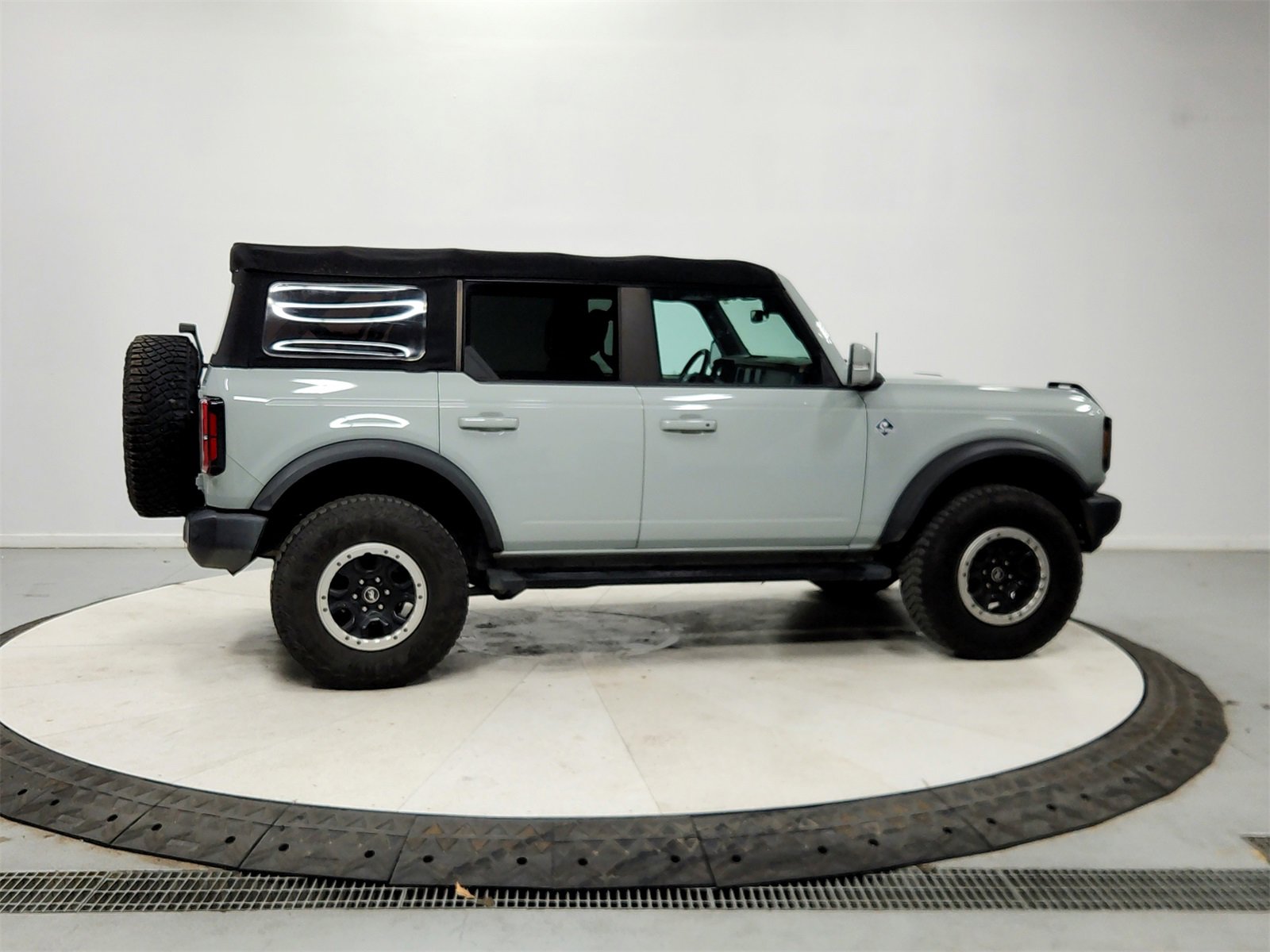 Used 2022 Ford Bronco Outer Banks w/ Sasquatch Package image 8