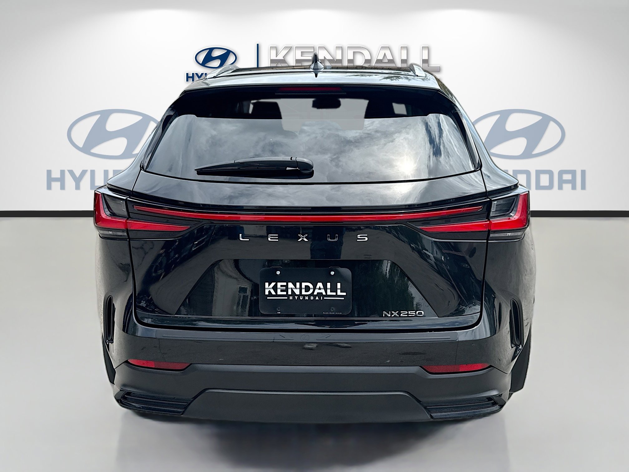 Used 2025 Lexus NX 250 FWD w/ Accessory Package (K3) image 5
