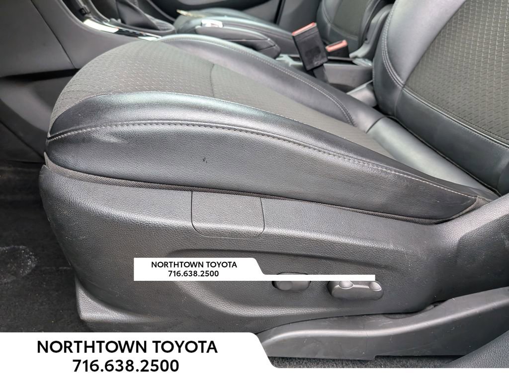 Used 2018 Buick Encore Sport Touring AWD/4WD image 32