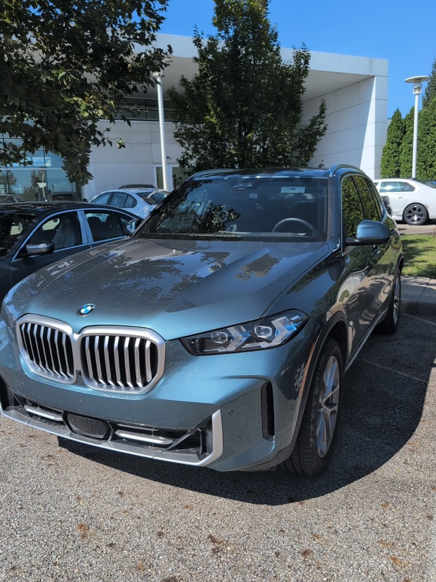Used 2026 BMW X5 xDrive40i w/ Premium Package AWD/4WD image 35