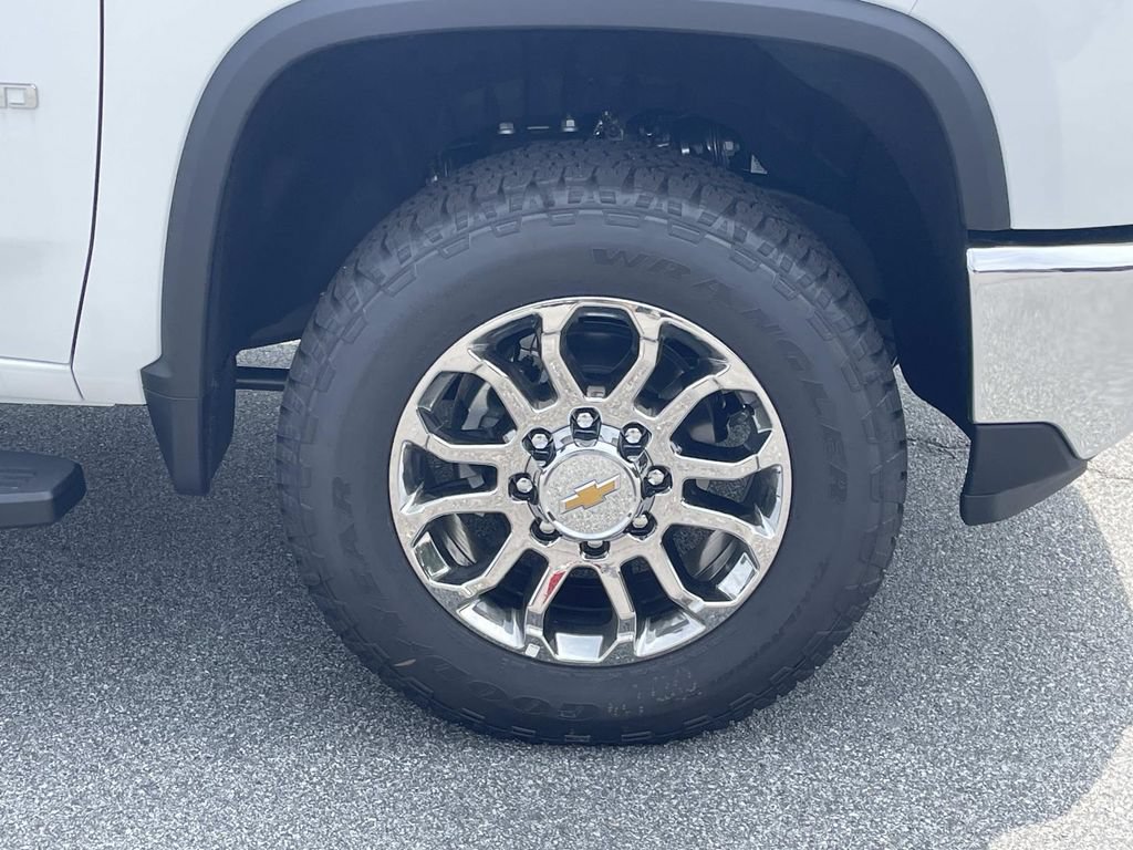 New 2026 Chevrolet Silverado 2500 LTZ w/ LTZ Plus Package AWD/4WD image 9