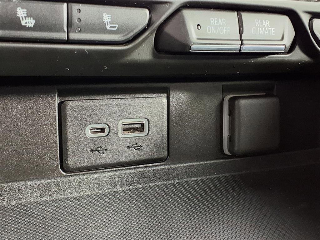 Used 2021 Chevrolet Tahoe LT image 14