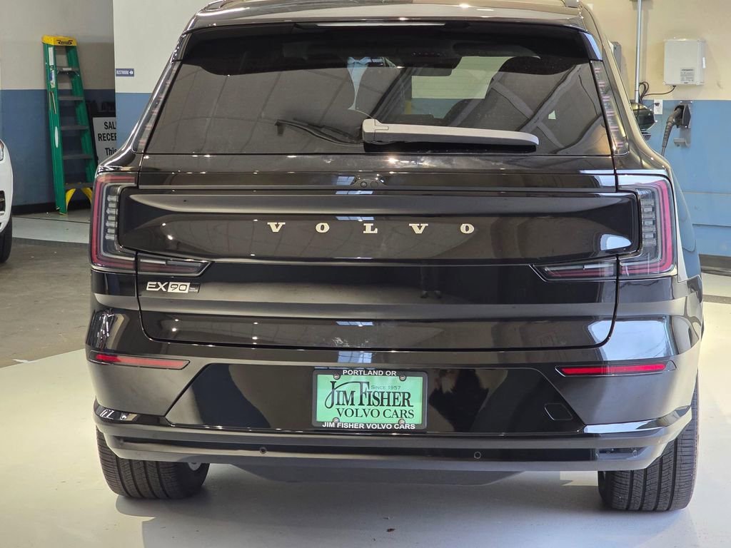 Certified 2025 Volvo EX90 Plus image 13