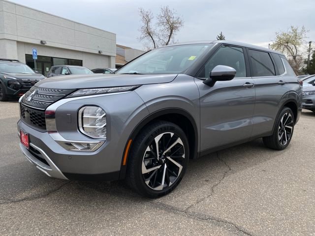 Used 2024 Mitsubishi Outlander SE