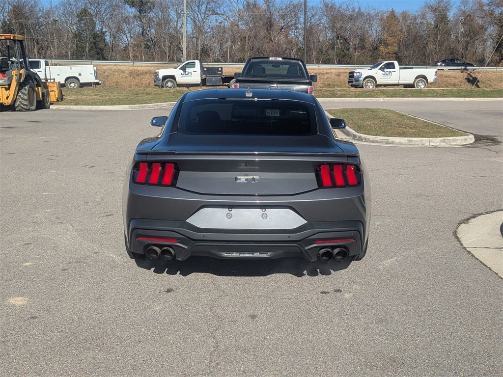 Used 2025 Ford Mustang GT Premium image 4