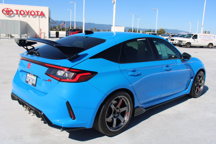 Used 2023 Honda Civic Type R image 3
