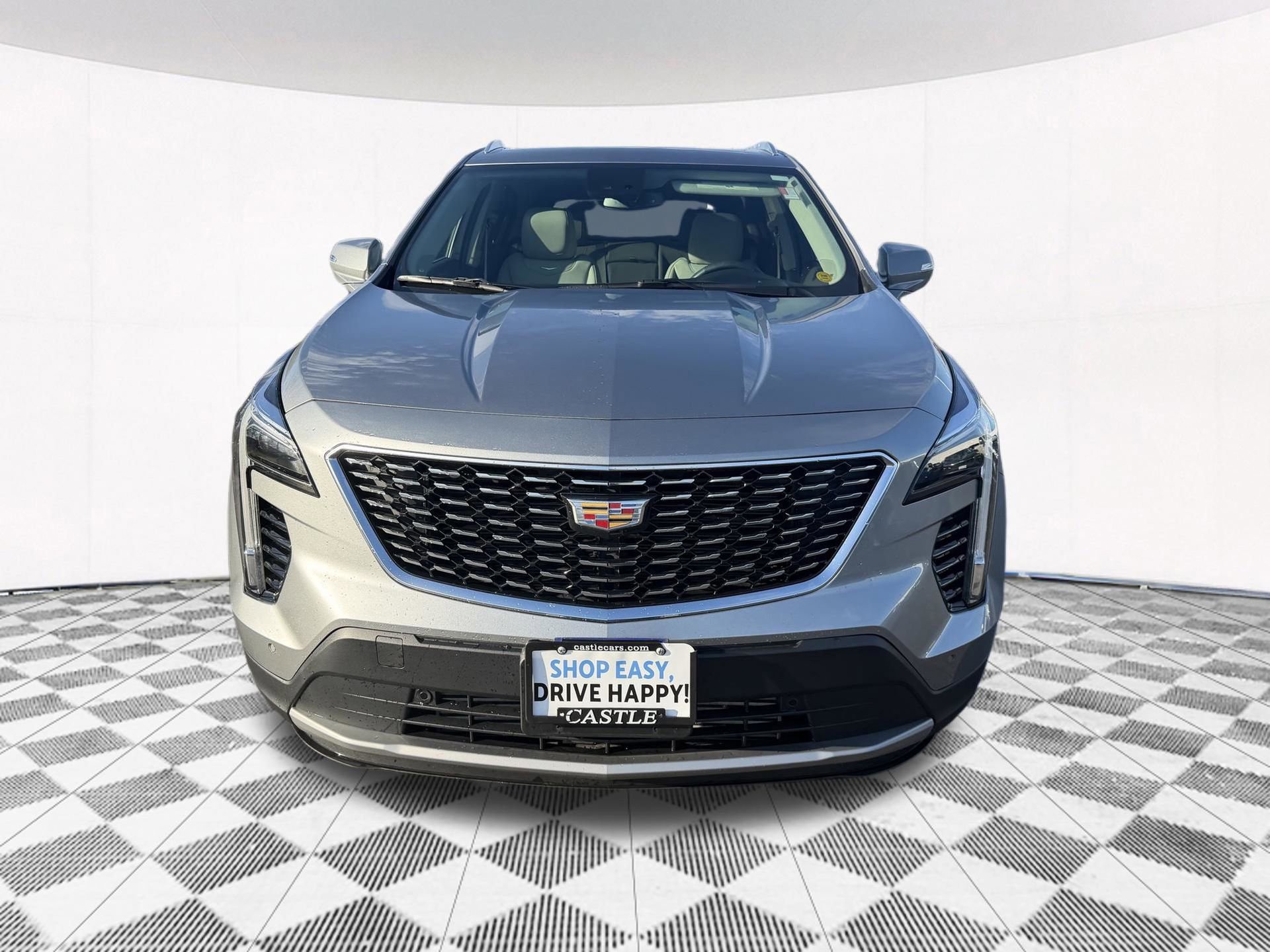 Used 2023 Cadillac XT4 Premium Luxury w/ Technology Package image 2