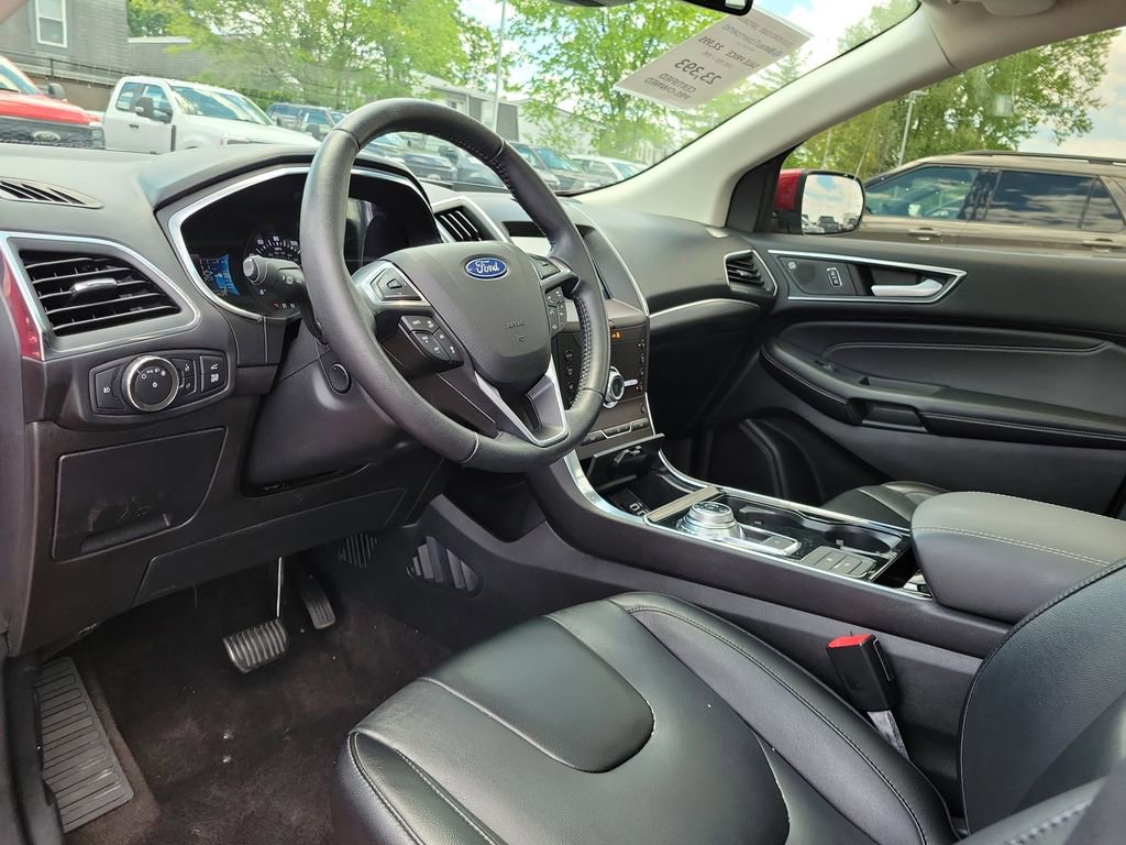 Certified 2020 Ford Edge Titanium AWD/4WD image 20