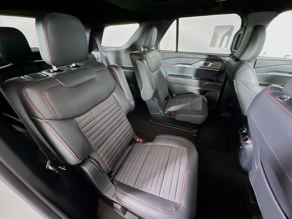 New 2026 Ford Explorer ST-Line w/ ST-Line Street Pack AWD/4WD image 18
