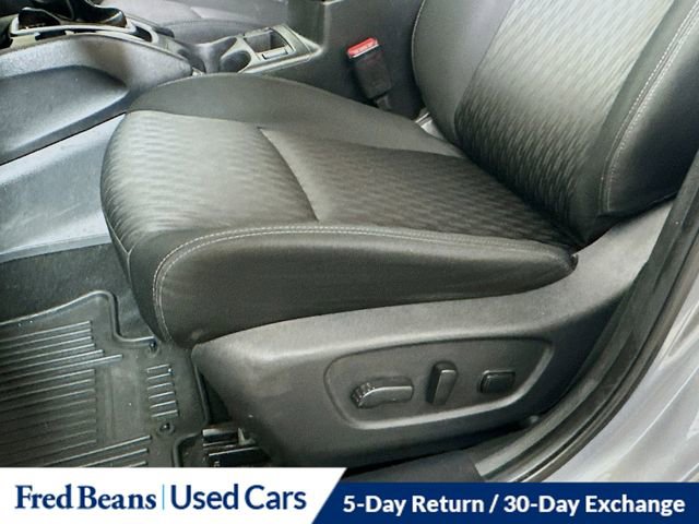 Used 2018 Nissan Rogue SV w/ Premium Package image 21