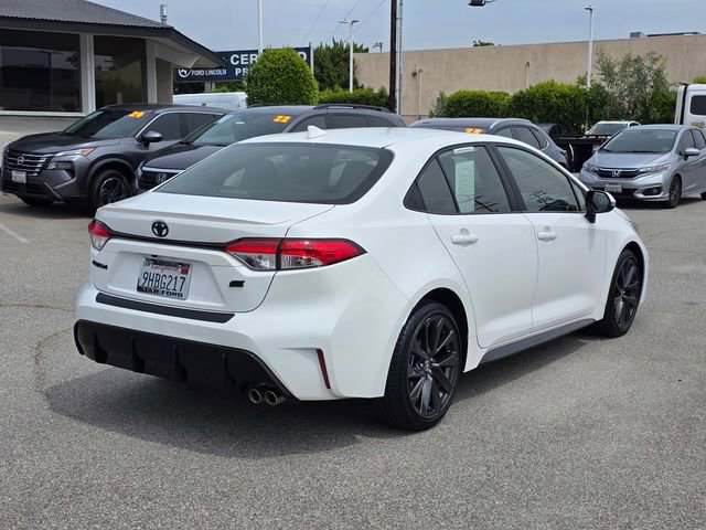 Used 2023 Toyota Corolla SE w/ SE Premium Package image 4