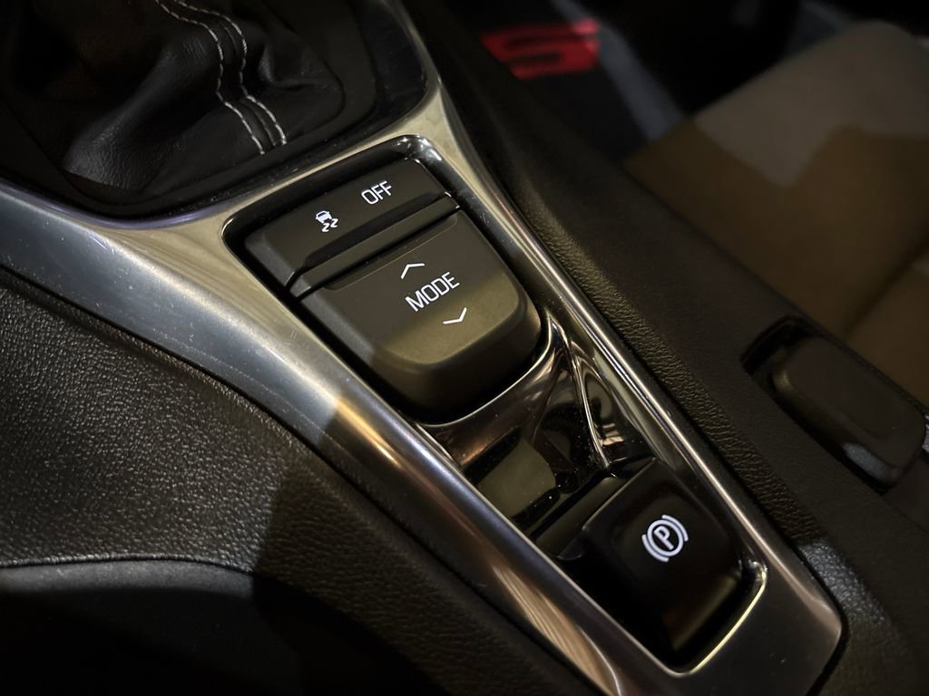 Used 2019 Chevrolet Camaro SS RWD image 39
