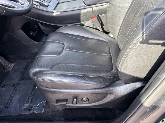 Used 2022 Hyundai Palisade SEL w/ Premium Package image 12