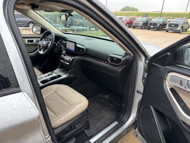 Certified 2021 Ford Explorer Limited w/ Equipment Group 301A RWD image 15