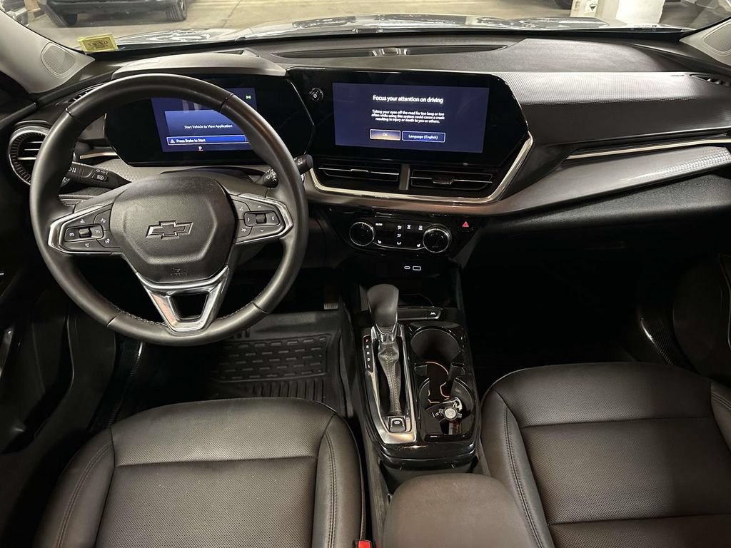 Used 2025 Chevrolet Trax ACTIV w/ Driver Confidence Package FWD image 16