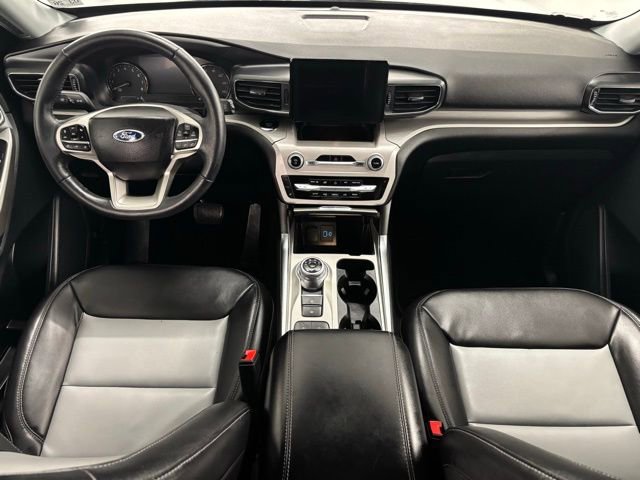 Used 2023 Ford Explorer XLT w/ Equipment Group 202A image 24