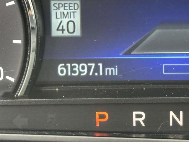 Used 2022 Ford Escape SE w/ Cold Weather Package FWD image 16