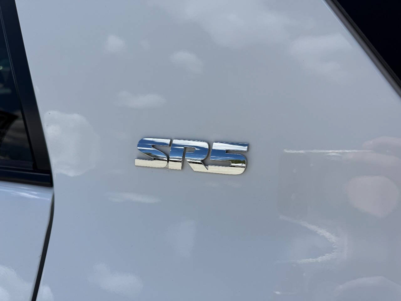 Used 2015 Toyota 4Runner SR5 Premium AWD/4WD image 11