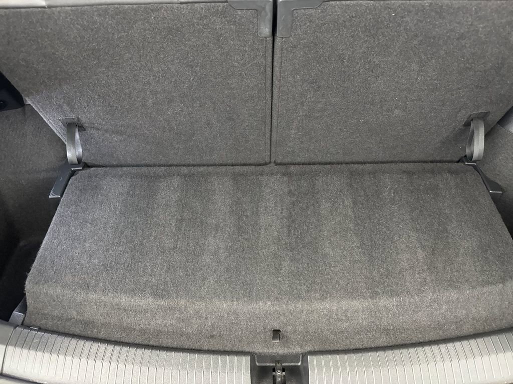 Used 2024 Volkswagen Tiguan SE image 15