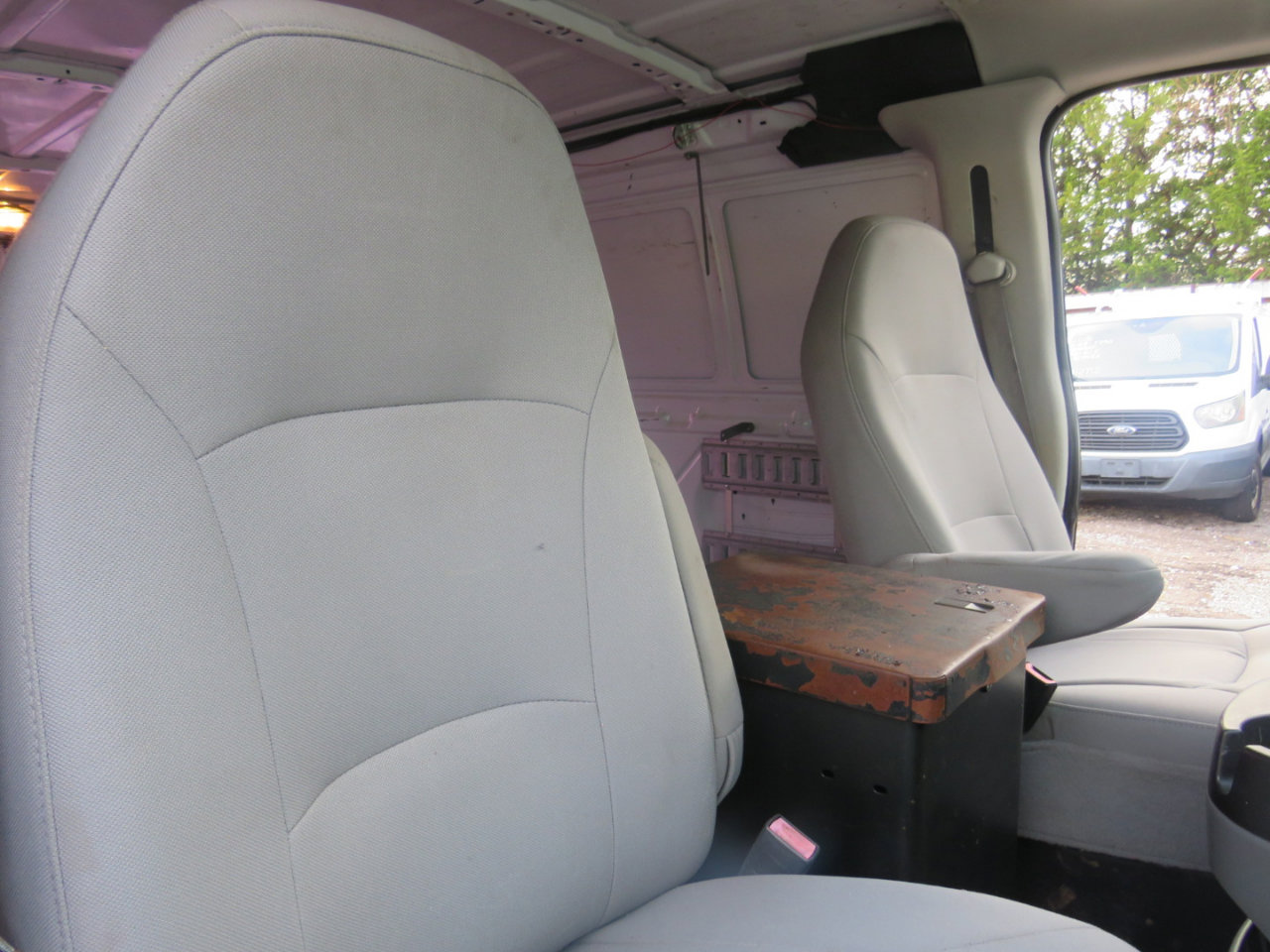 Used 2012 Ford E-250 and Econoline 250 w/ Commercial Cargo Van Pkg RWD image 17