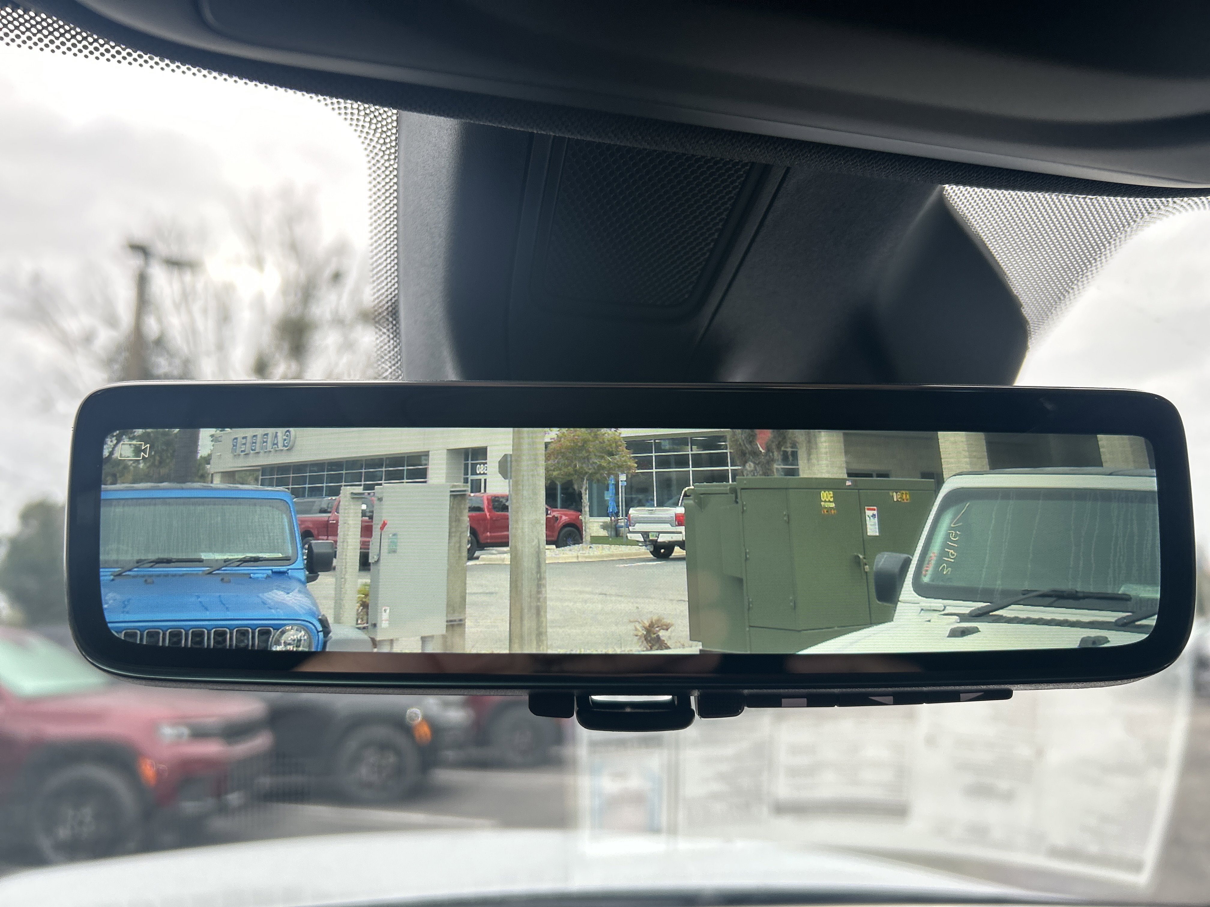 New 2025 Jeep Grand Cherokee L Limited w/ Luxury Tech Group II image 35