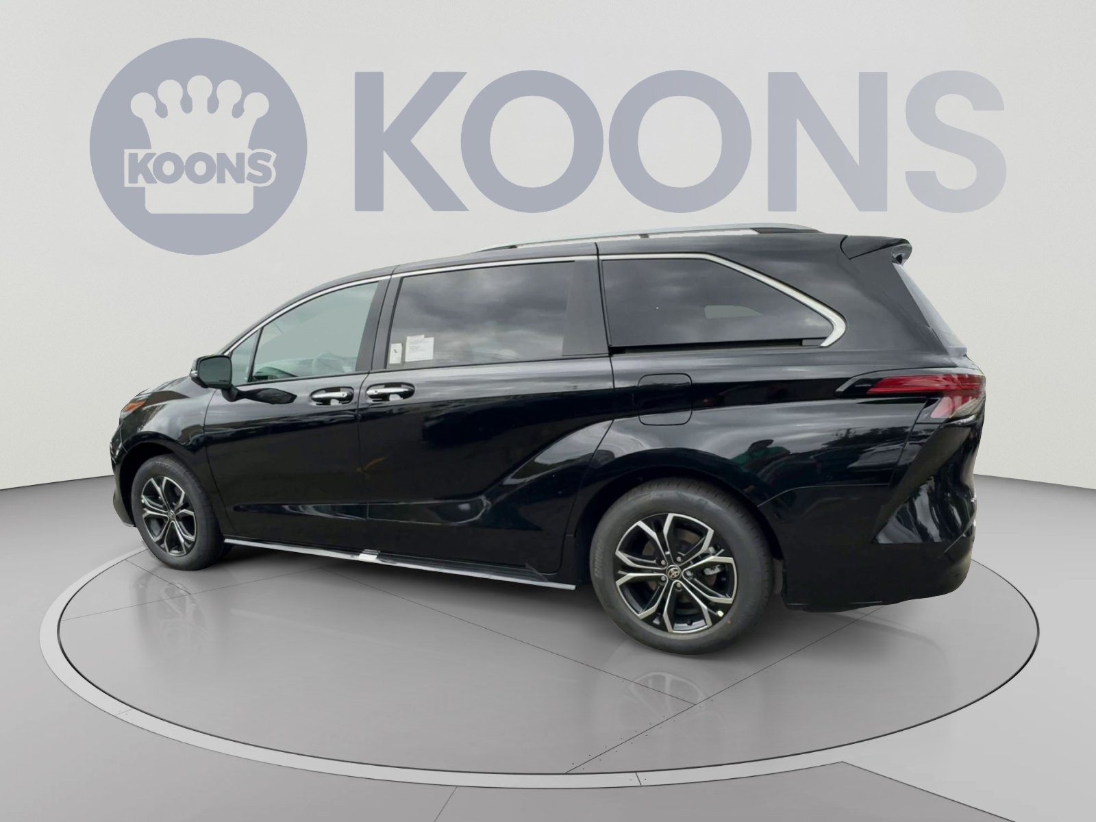 New 2026 Toyota Sienna Platinum AWD/4WD image 8