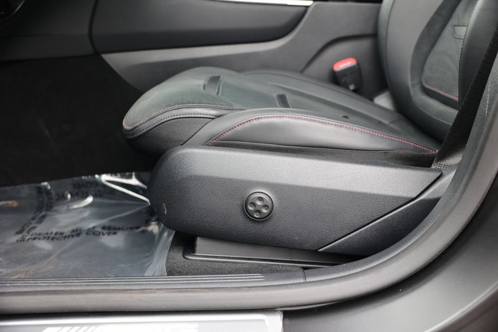 Used 2025 Mercedes-Benz GLC 43 AMG 4MATIC image 23