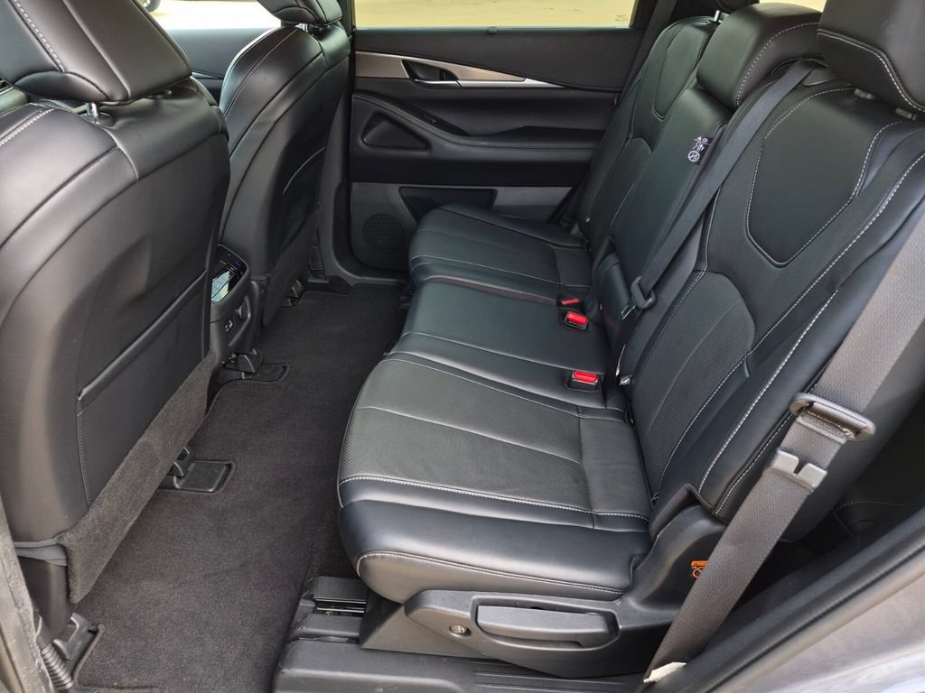 Used 2023 INFINITI QX60 Luxe w/ Cargo Package FWD image 34