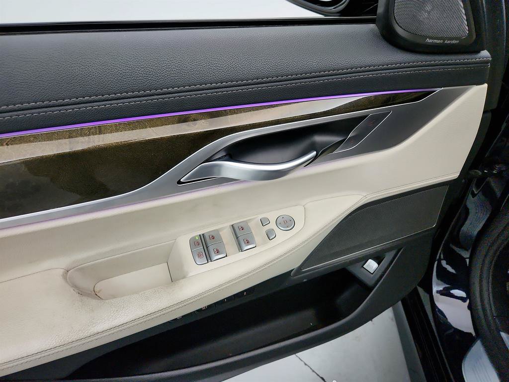 Used 2019 BMW 740i w/ M Sport Package RWD image 22