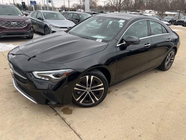 Used 2025 Mercedes-Benz CLA 250 4MATIC image 3