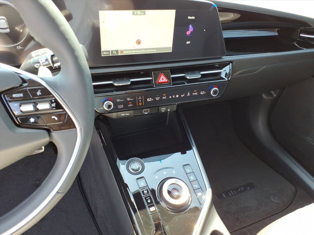 New 2026 Kia Niro Wave w/ Wave Preserve Package FWD image 25