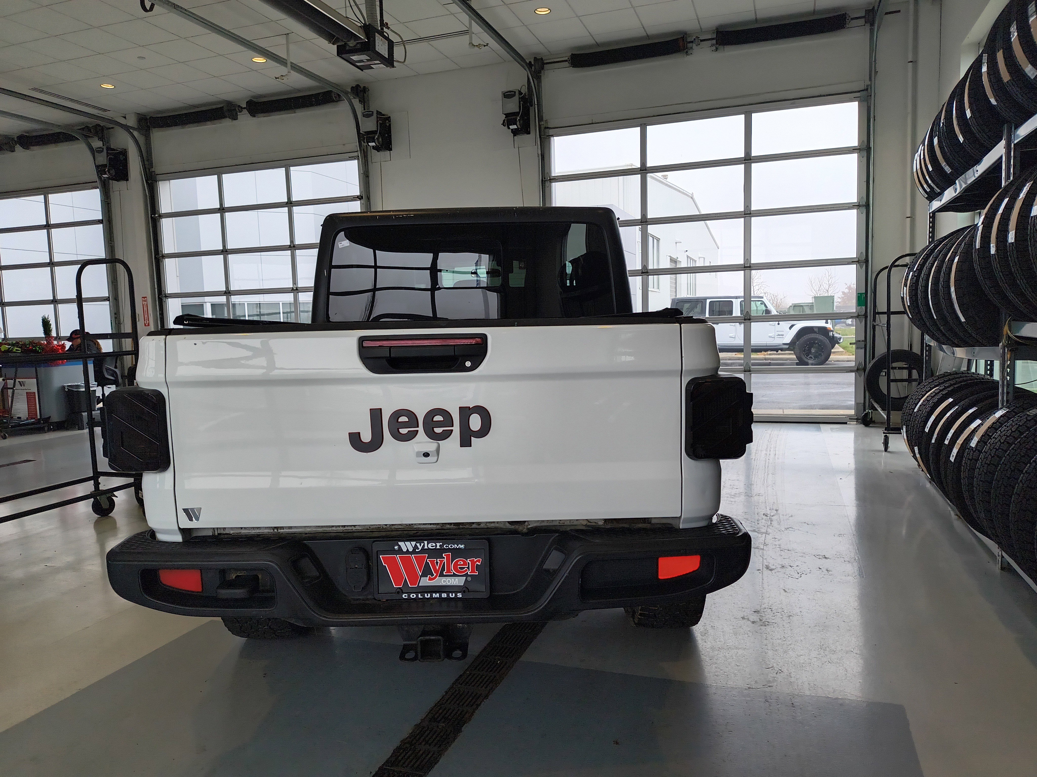 Used 2020 Jeep Gladiator Sport w/ Quick Order Package 24S image 5