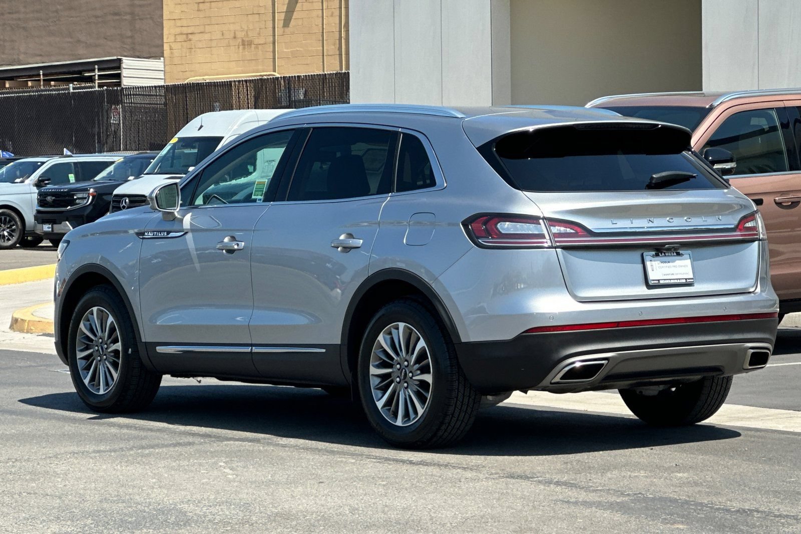 Certified 2022 Lincoln Nautilus FWD w/ Premium Package image 5