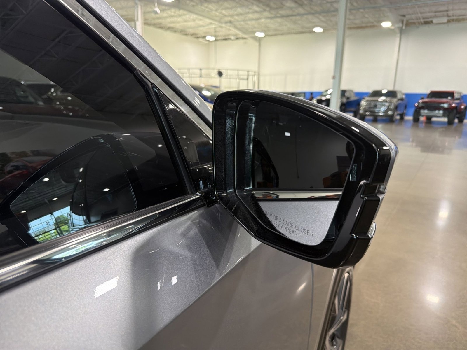Used 2023 Acura MDX SH-AWD w/ Technology Package image 14