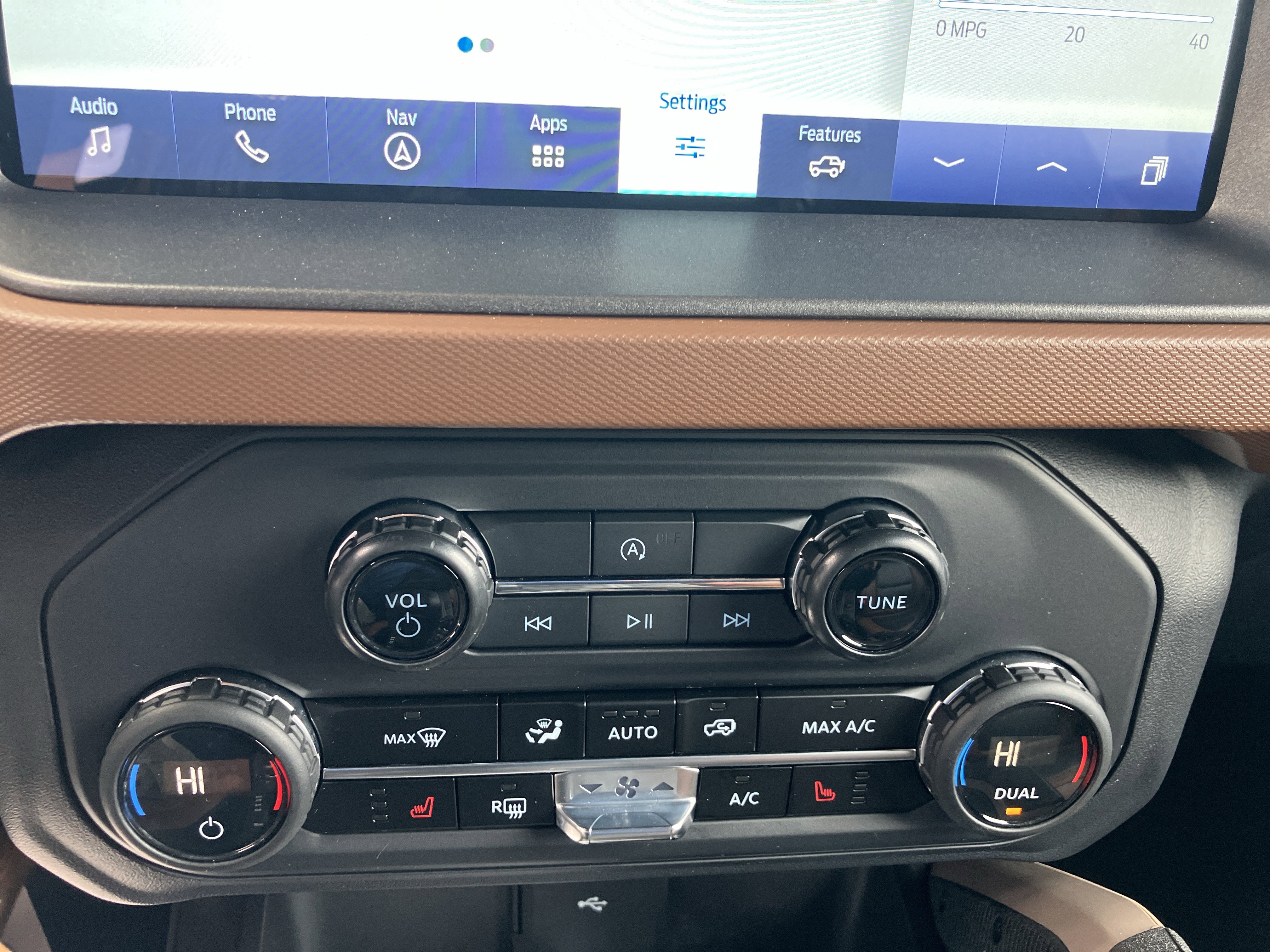 Used 2024 Ford Bronco Outer Banks image 27