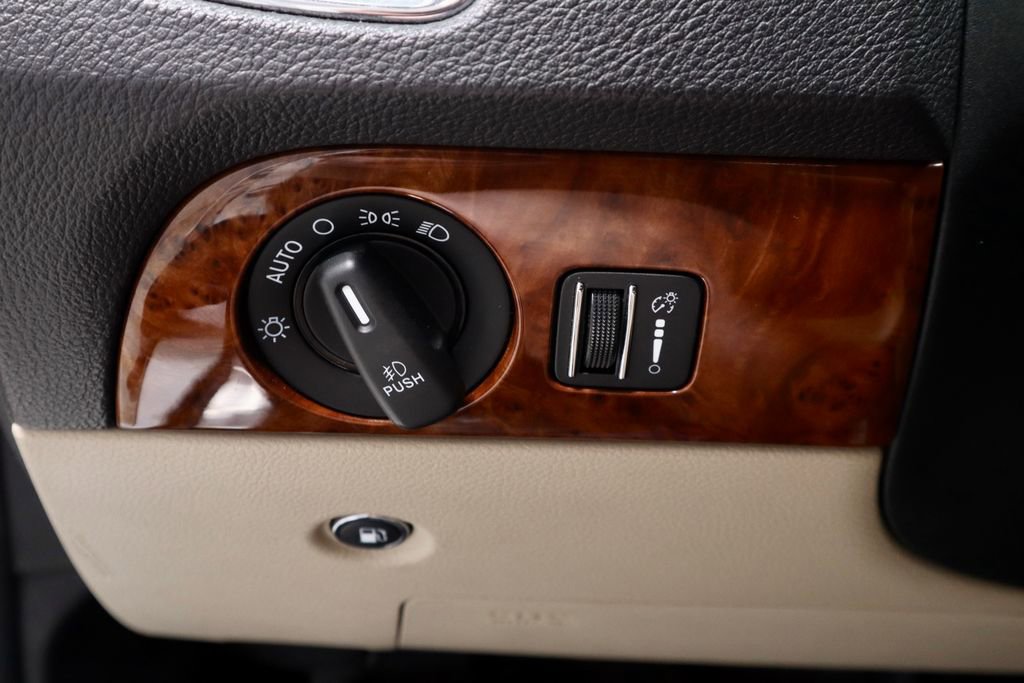 Used 2014 Dodge Durango Limited image 31