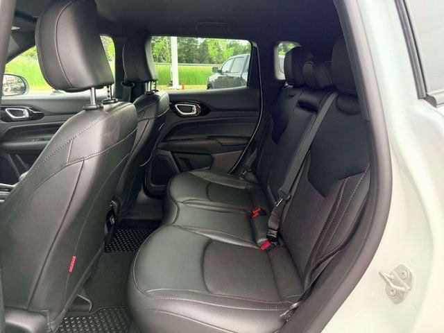 Certified 2025 Jeep Compass Trailhawk AWD/4WD image 14